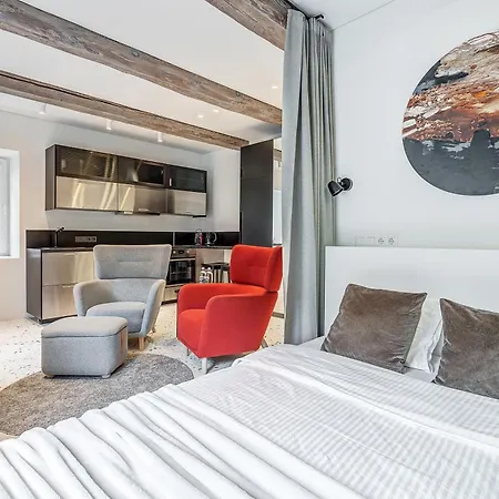 Апартаменты City, 17 Free Street Parking