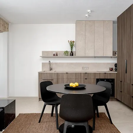 Appartement City, 17 Free Street Parking