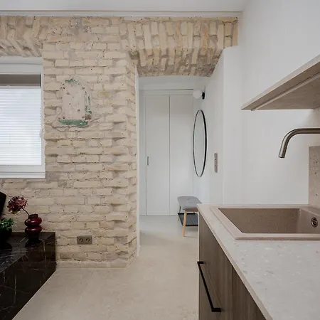 Appartement City, 17 Free Street Parking