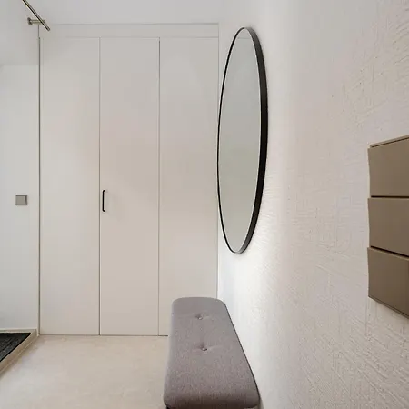 City, 17 Free Street Parking Appartement *