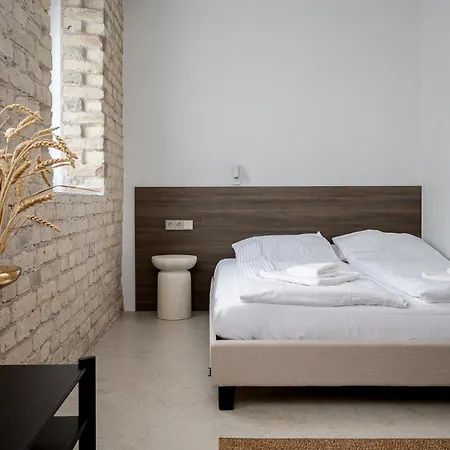 City, 17 Free Street Parking Appartement