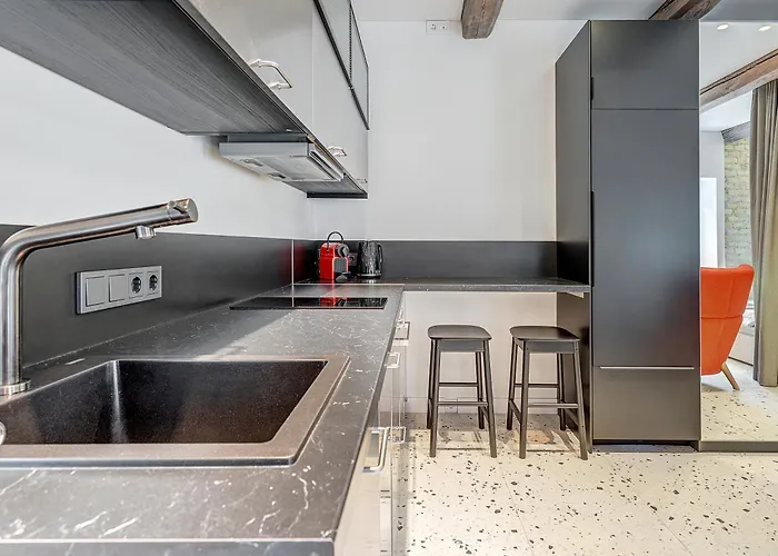 Apartman City, 17 Free Street Parking